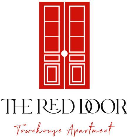 The Red Door Townhouse Apartment 아르다라 외부 사진